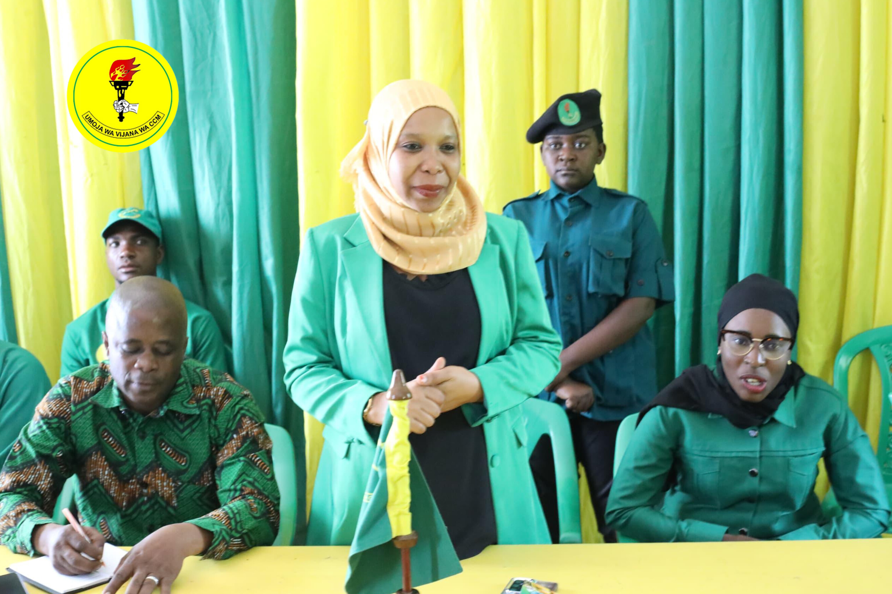 SOMBI ATETA NA VIJANA WA KAHAMA AWATAKA KUWA MSTARI WA MBELE KUZISAKA KURA ZA DKT. SAMIA SULUHU HASSAN.