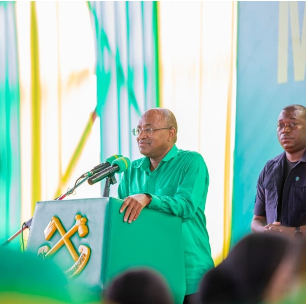 Dkt. Hussein Ali Mwinyi asema atayatekeleza Mambo Matatu Muhimu Kwa Vijana