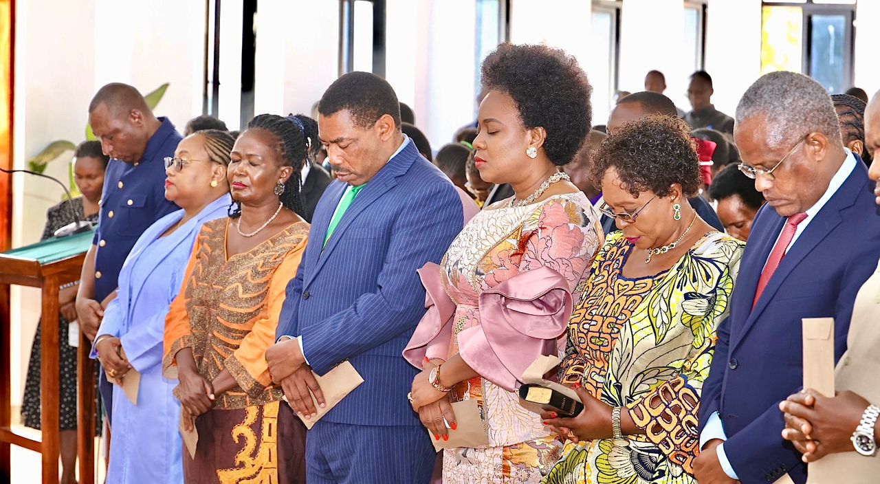 RAIS DKT. SAMIA: WATANZANIA TUENDELEE KULIOMBEA TAIFA LIDUMU KATIKA AMANI