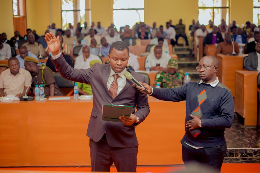 REUBENS E. SAGAYIKA AAPA RASMI KUWA DIWANI KATA YA KALANGALALA, UVCCM WAMTAKIA HERI