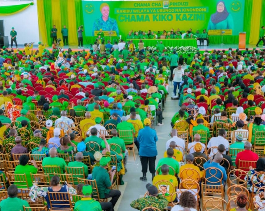 BALOZI DK. ASHA-ROSE MIGIRO AFIKISHA SALAMU ZA RAIS DKT. SAMIA KWA WANANCHI WA KINONDONI NA UBUNGO