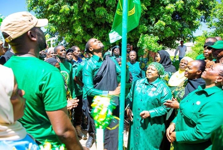 Kihongosi Apeleka Tabasamu Mashina ya CCM Singida