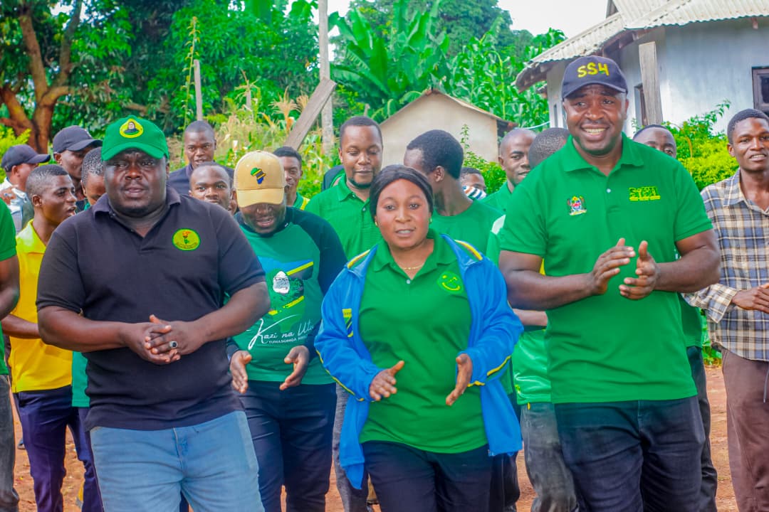 KATIBU UVCCM (W) SONGEA MJINI AFANYA ZIARA YA KITENDAJI KATA MBILI