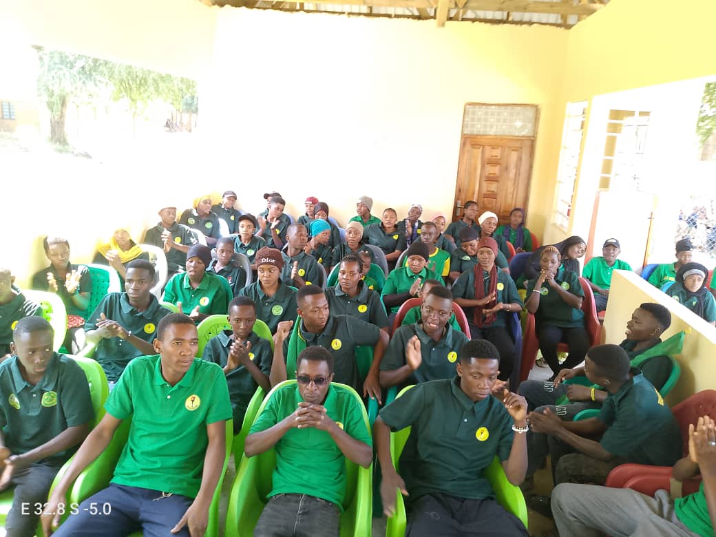 KATIBU UVCCM TABORA MJINI AANZA RASMI ZIARA YA KITENDAJI KATA ZA IKOMWA NA KAKOLA